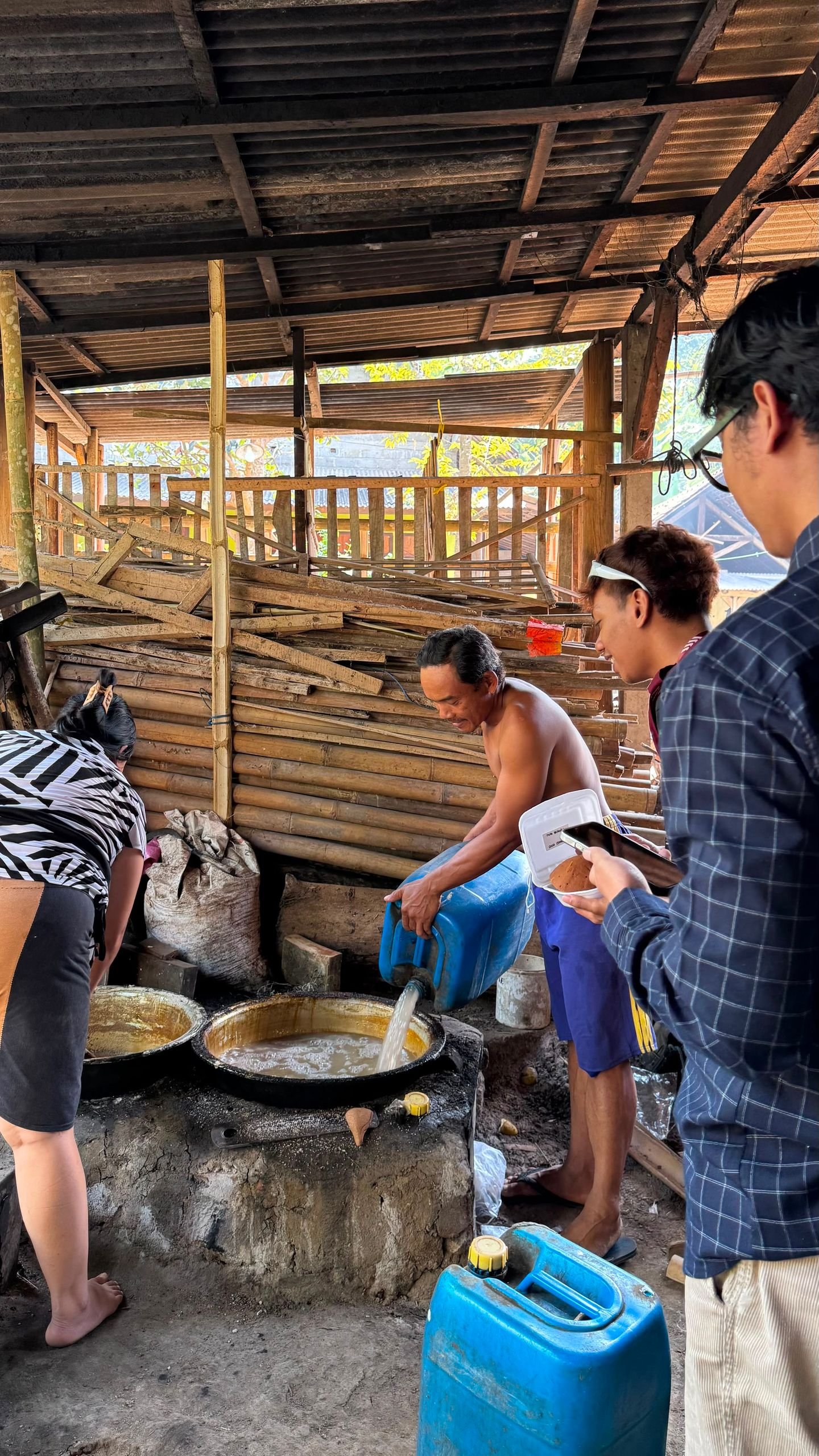Penguatan Produk Lokal Desa Tegalasri, Tim UM BBM Pulang Kampung Kabupaten Blitar Dampingi UMKM dari Kemasan hingga Sertifikasi Halal