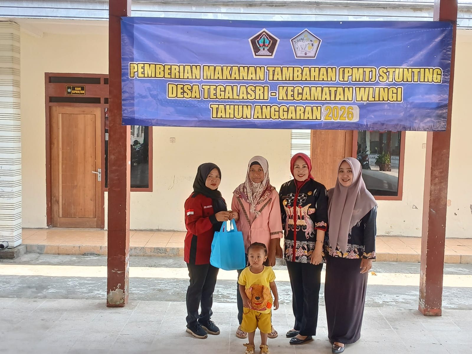 Penyaluran PMT Stunting untuk 25 Anak Desa Tegalasri