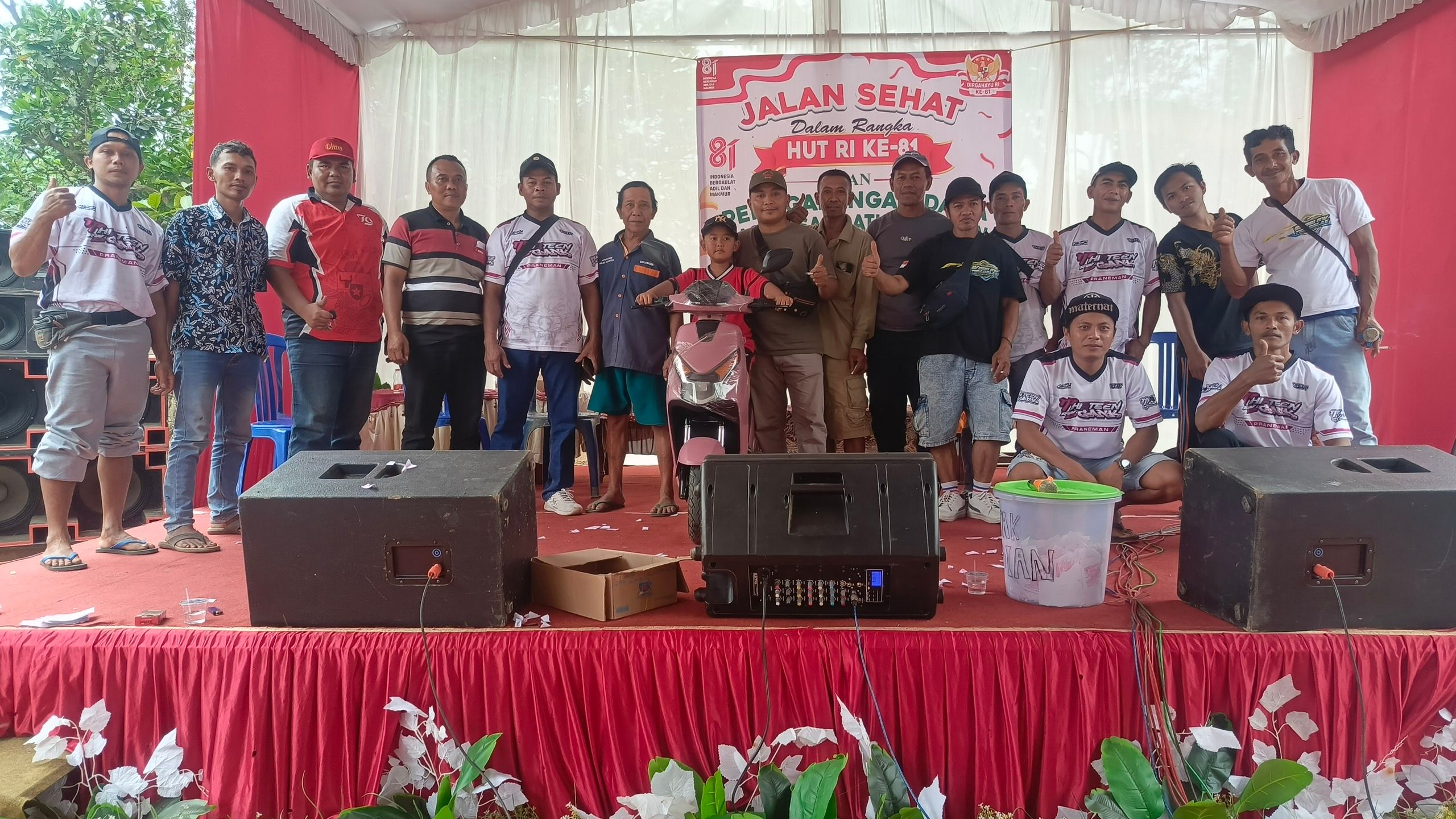 Semarak Jalan Sehat Sumberarum Barat, Warga RW 13 Antusias Meriahkan Kegiatan Kebersamaan